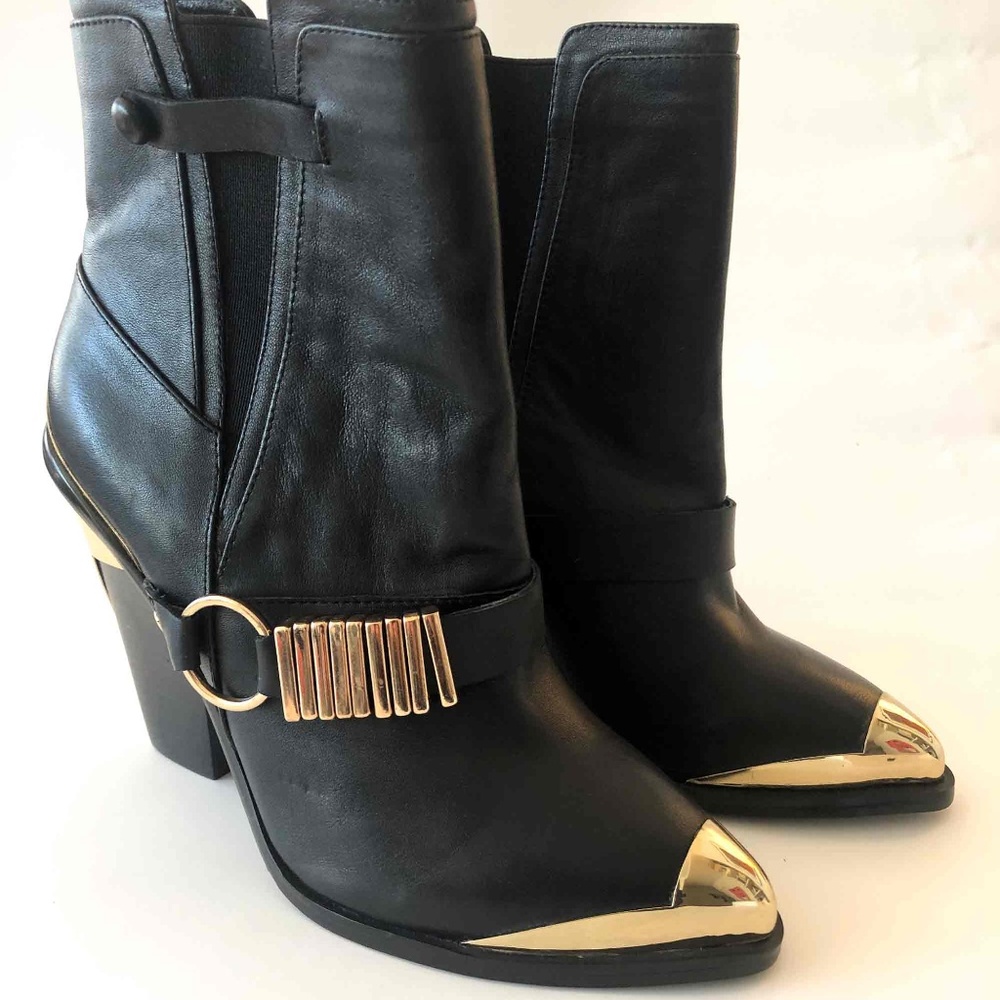 Leather Harness Style Metal Toe-Cap Bootie EU 37